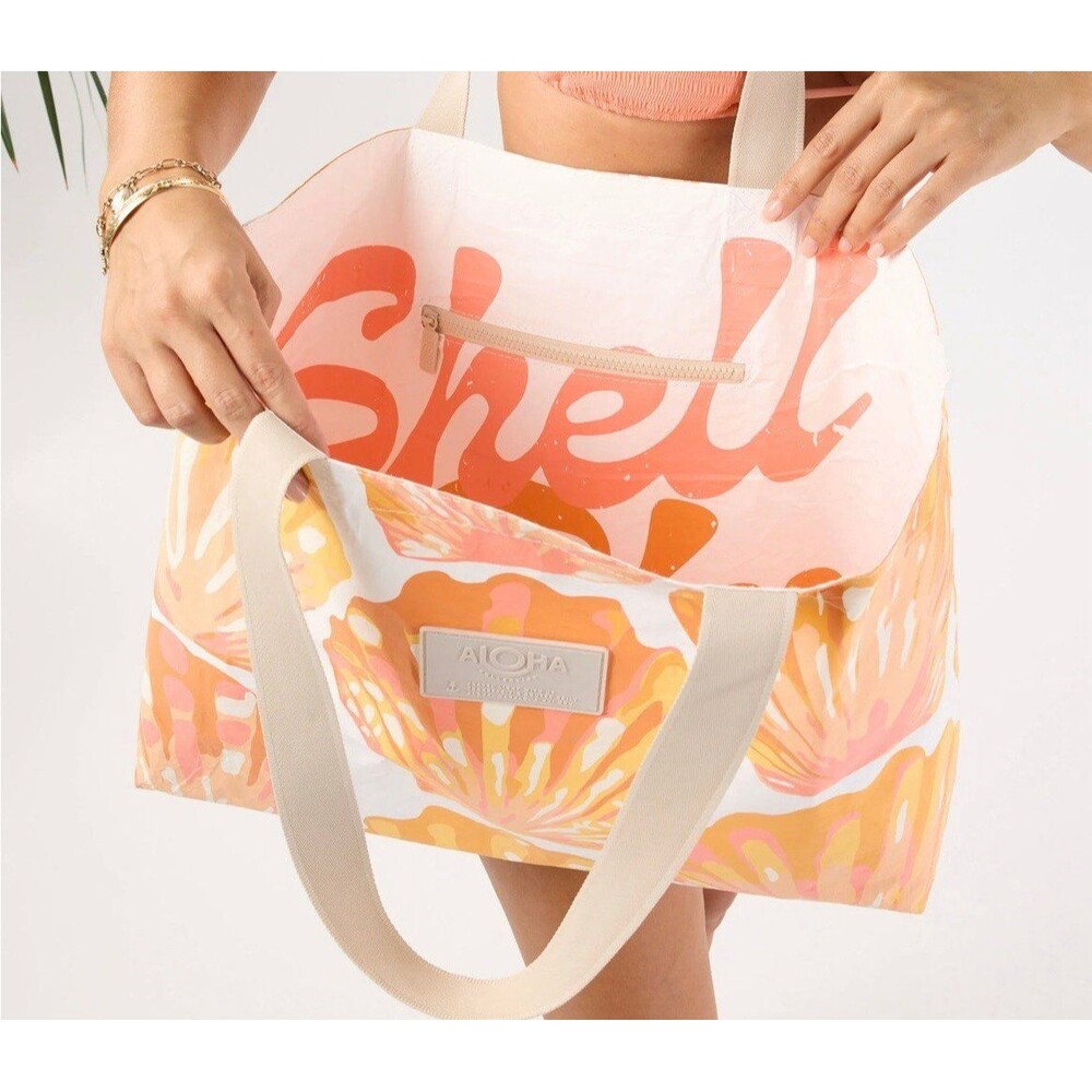 NWT Aloha Collection Sunrise Shells Holo Holo Reversable Splash-Proof Open Tote - Picture 2 of 9